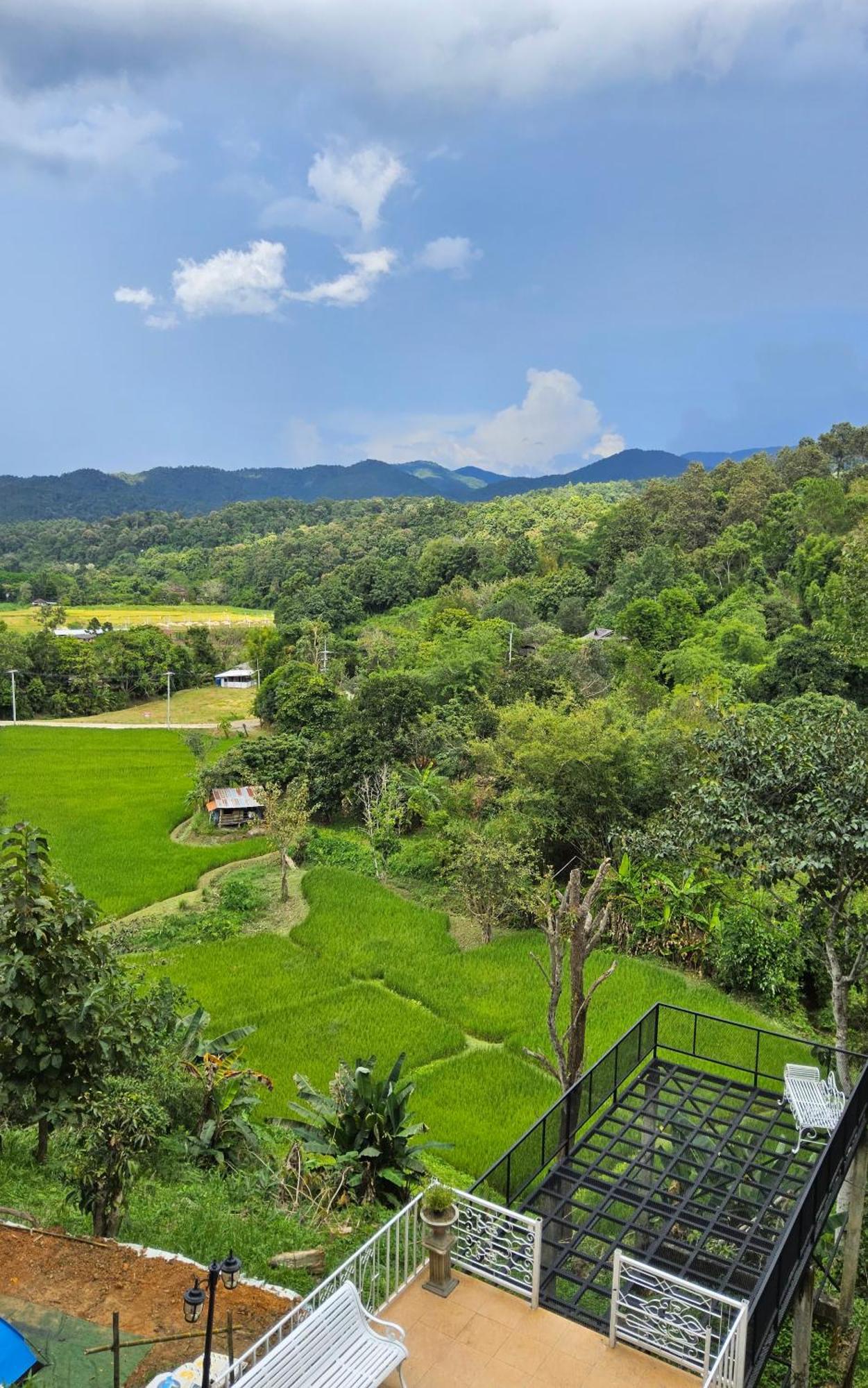 Balmy Hideout Cafe & Homestay Ban Huai Kaeo Dış mekan fotoğraf