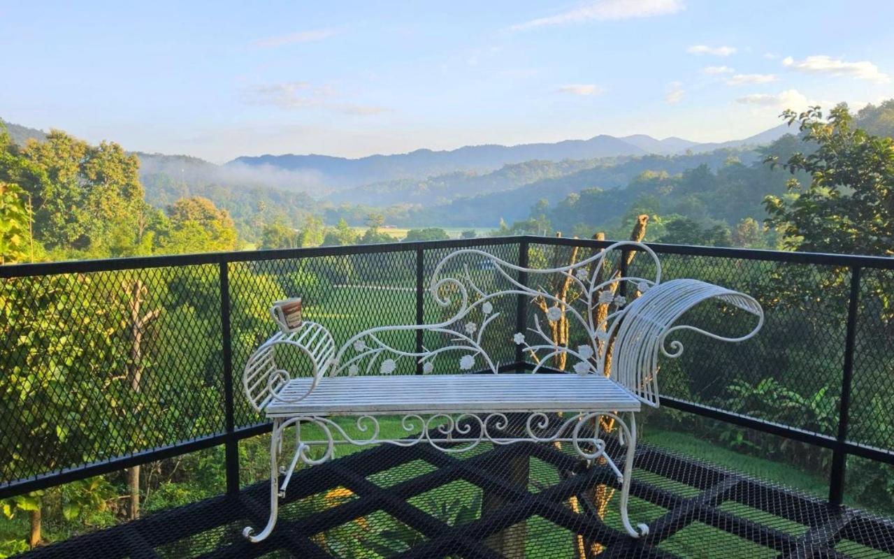 Balmy Hideout Cafe & Homestay Ban Huai Kaeo Dış mekan fotoğraf